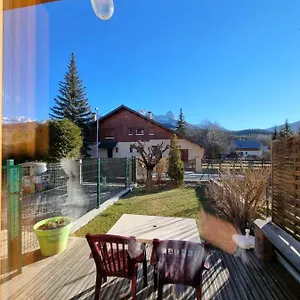 Maison + Jardin Vue Sur Les Montagnes Ferienhaus
